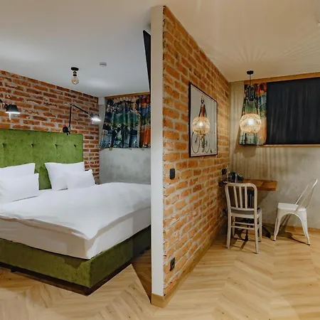 Hotell One66