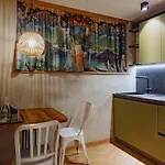 Hotel One66